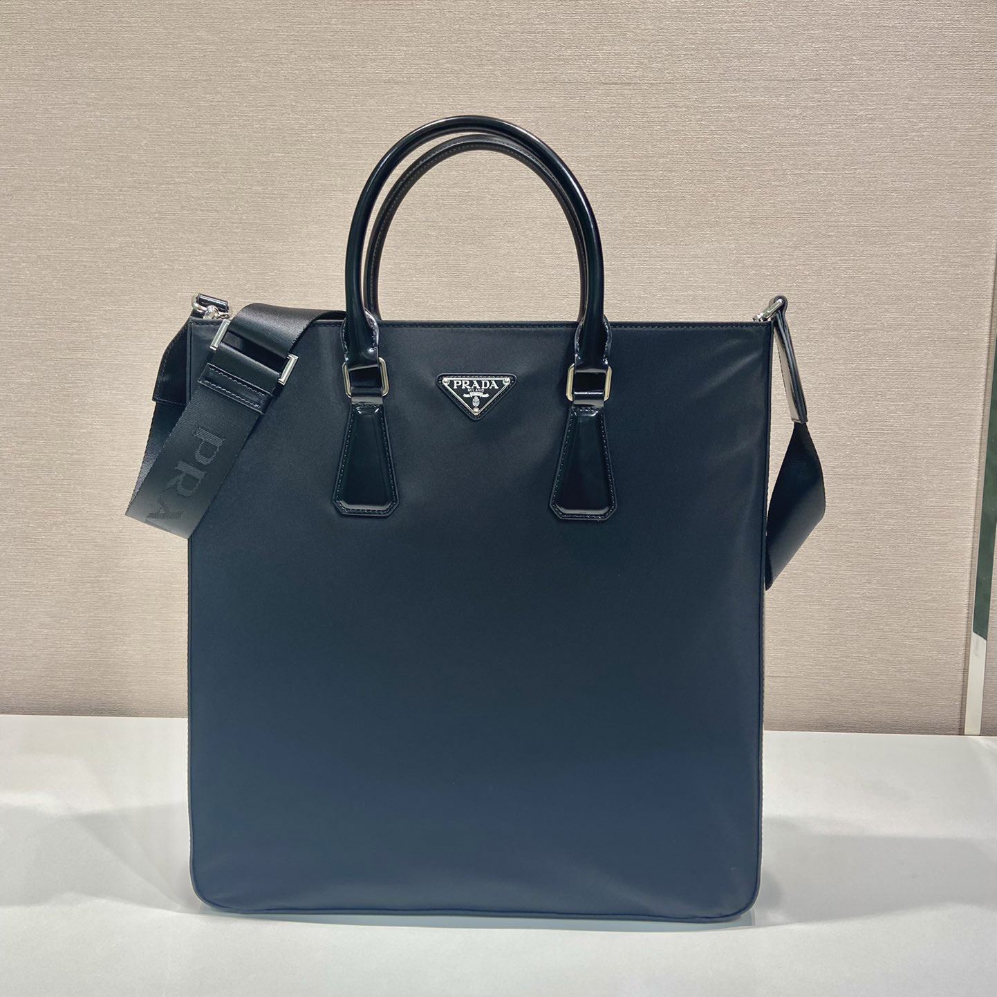 Pra*a top handle bags